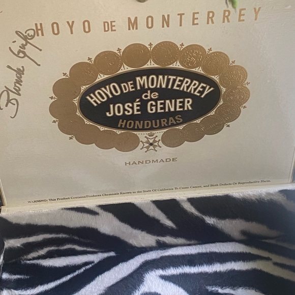 Cigar Box Purse - Picture 4 of 11